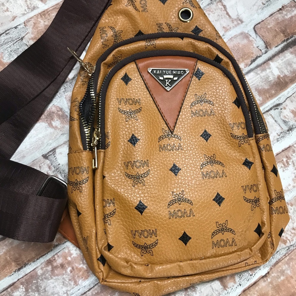 WOMEN'S OR MEN'S TAN SLING BAG 12"X8" - Picture 3 of 5